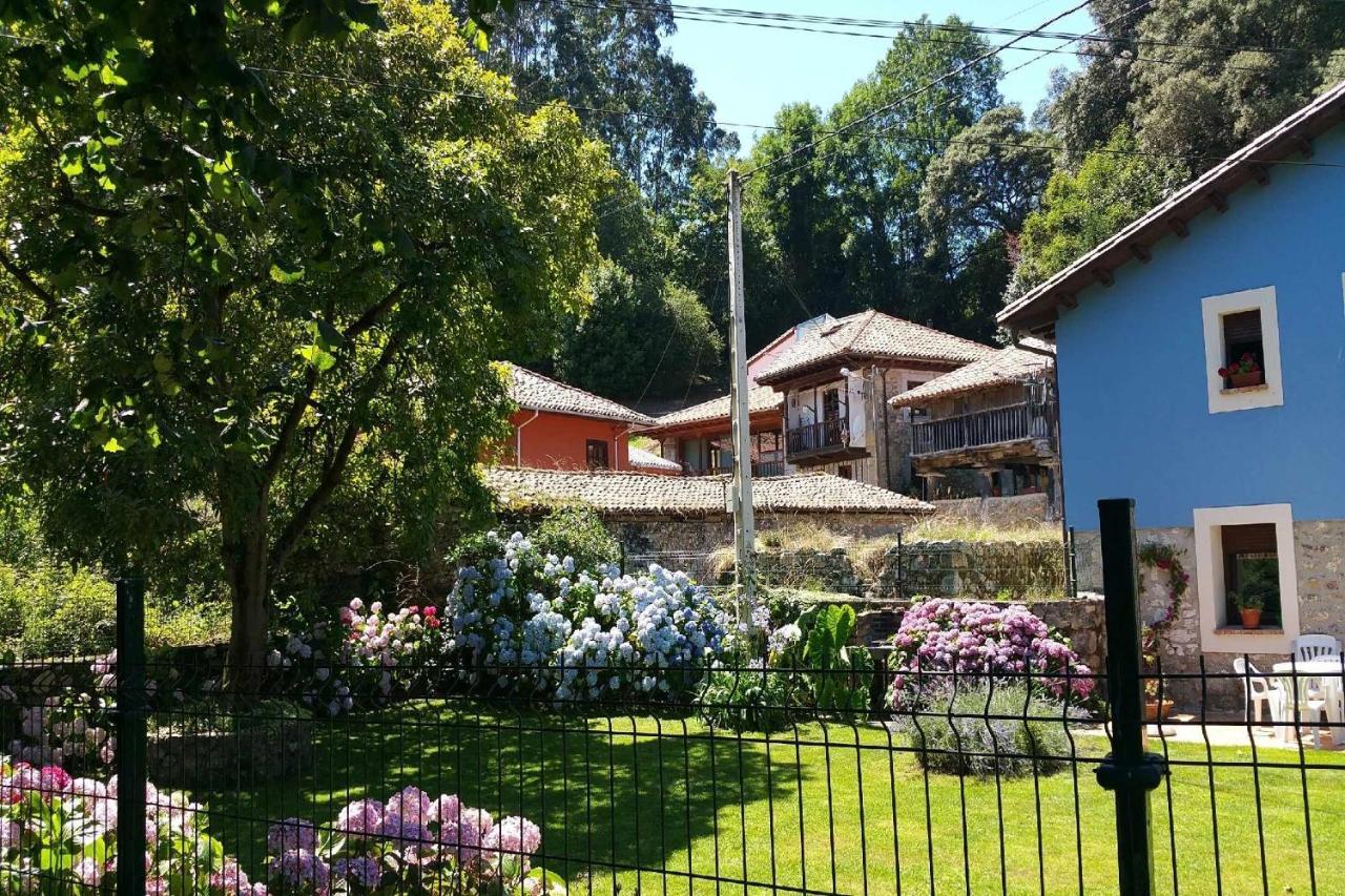 Gasthaus Casa De Aldea El Toral Rales  Exterior foto